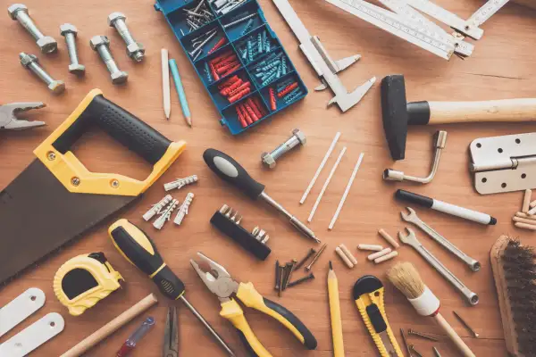 housework-tools-top-view-on-workshop-desk-2026-03-16-02-06-53-utc-optimised housework-tools-top-view-on-workshop-desk-2026-03-16-02-06-53-utc-optimised